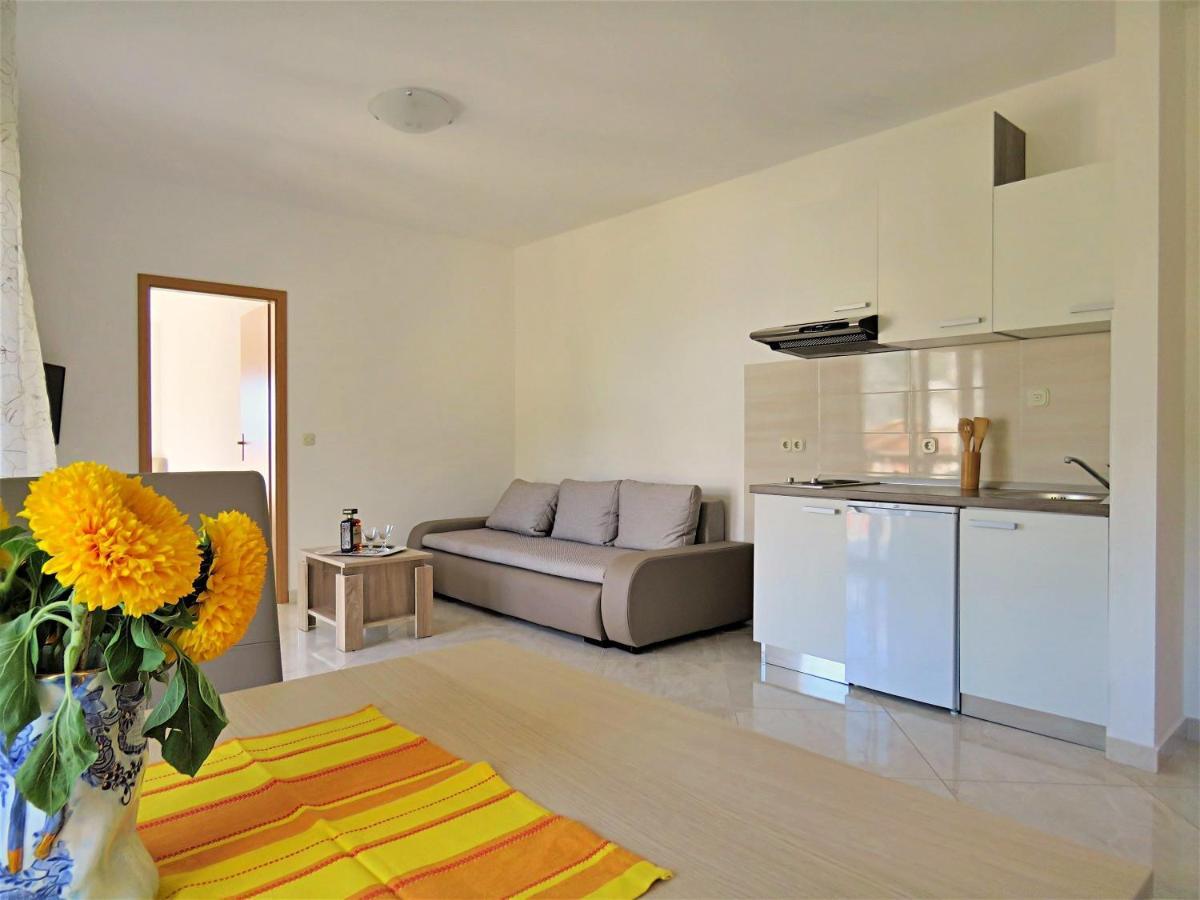 Apartments Zvone Omiš Exteriör bild
