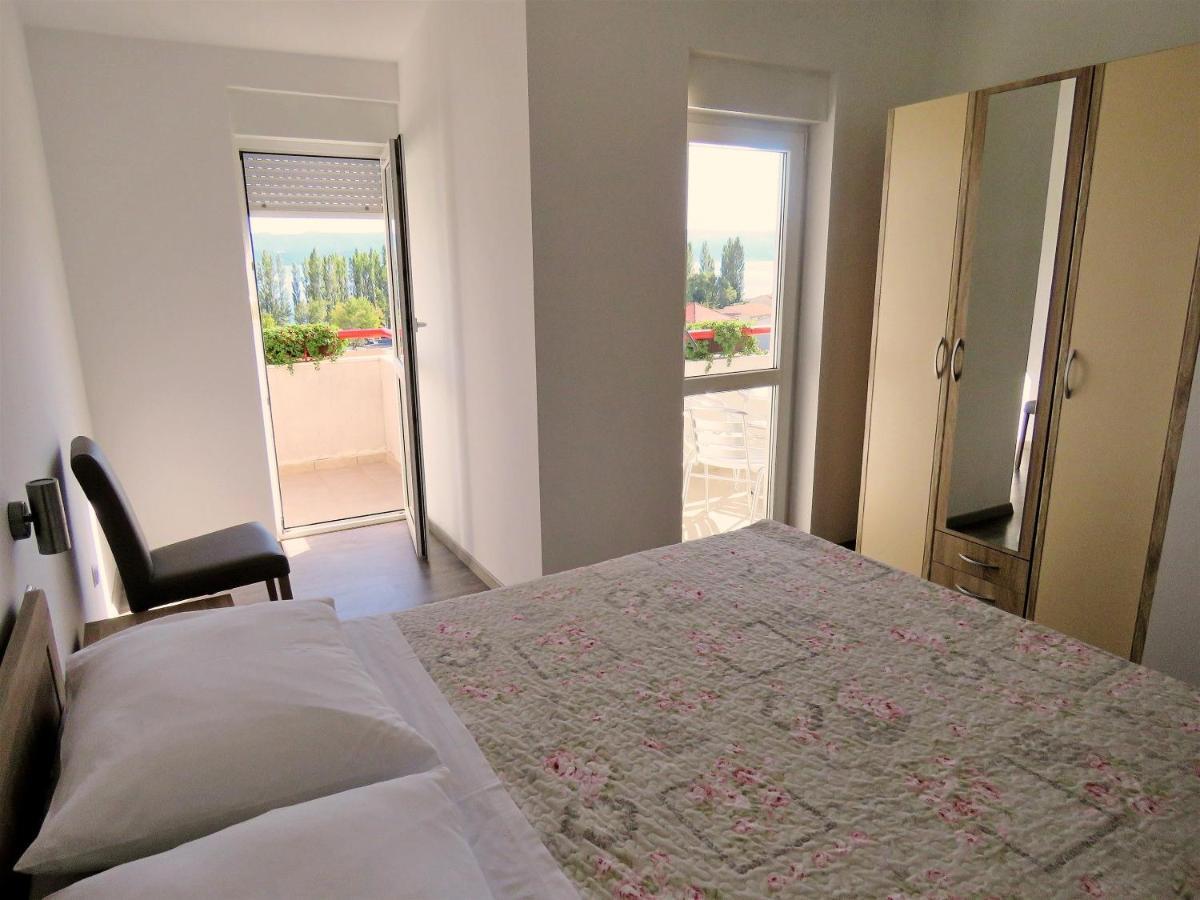 Apartments Zvone Omiš Exteriör bild